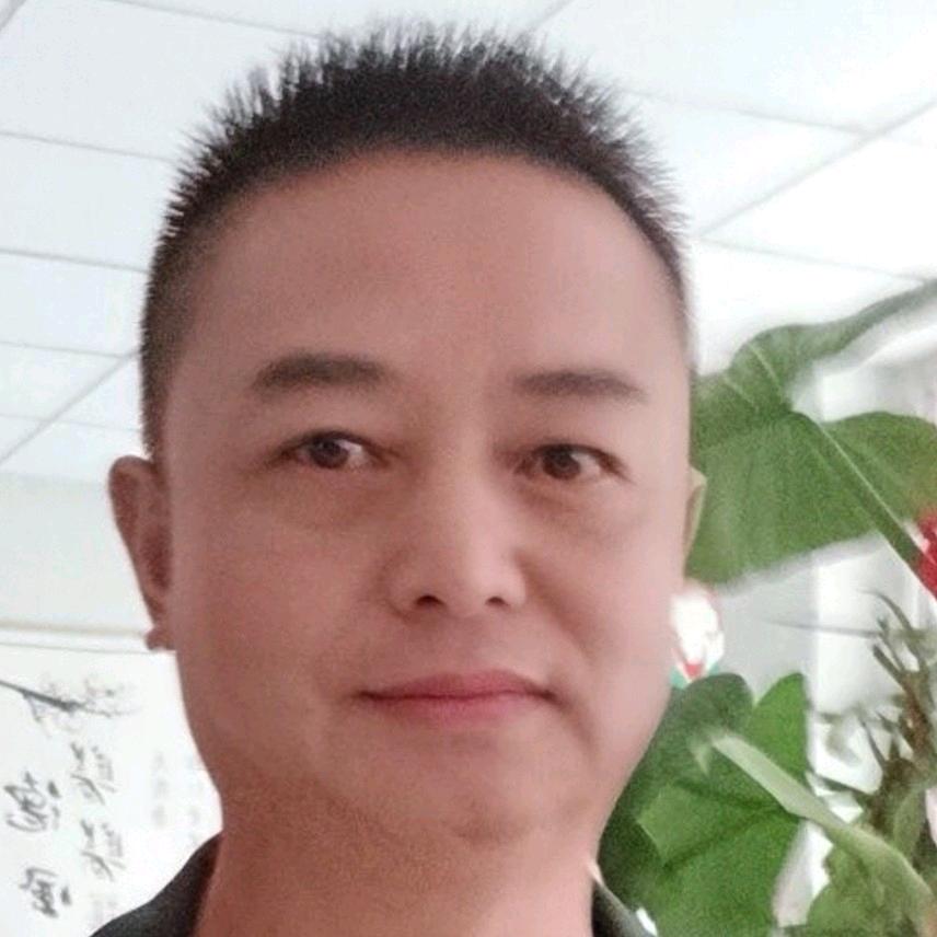 周...