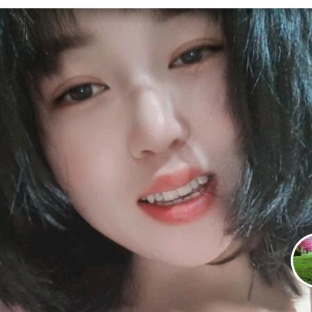小芸😻云随风而去