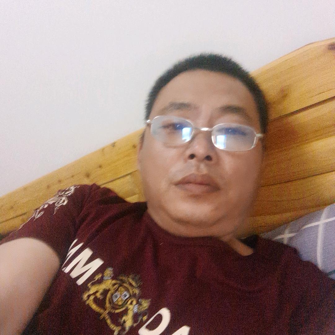 王明