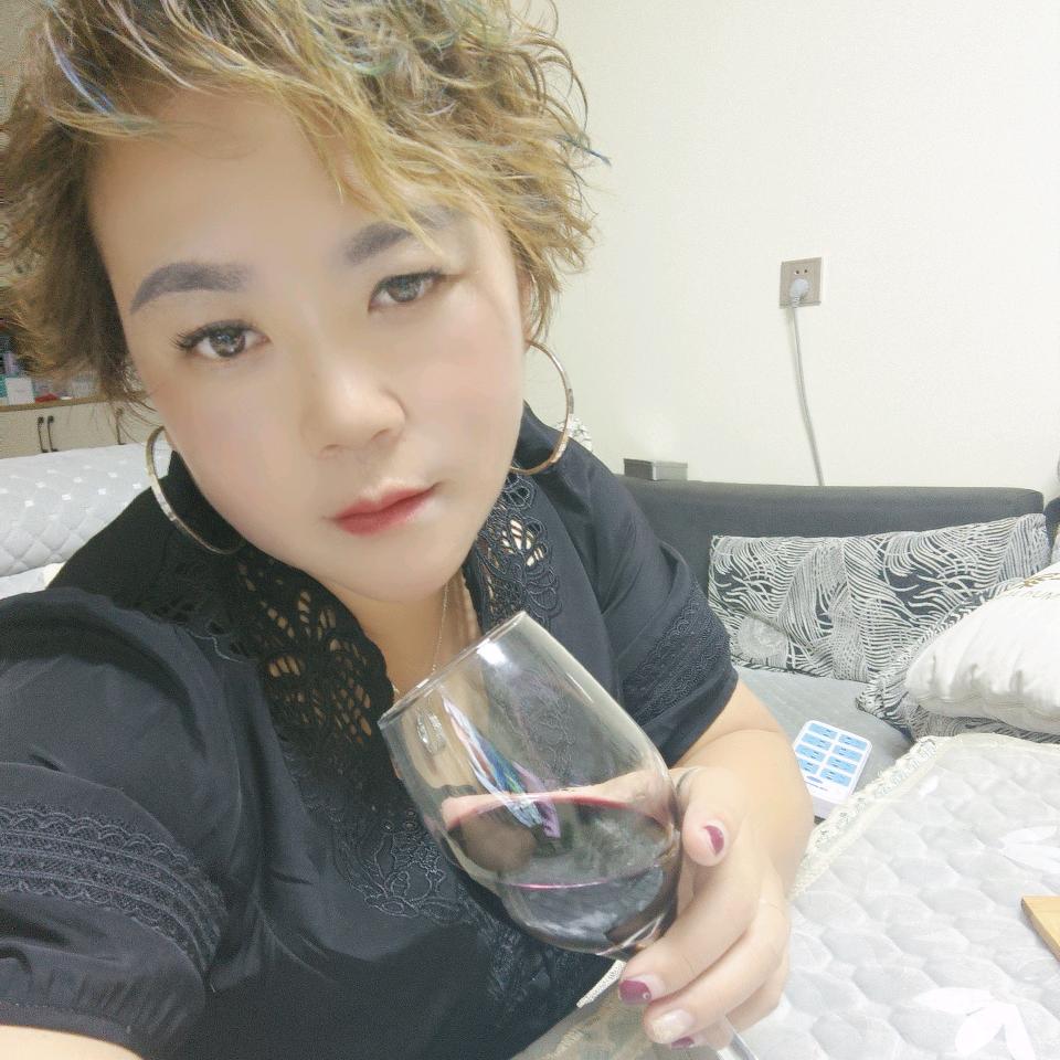 天霞（好物分享）