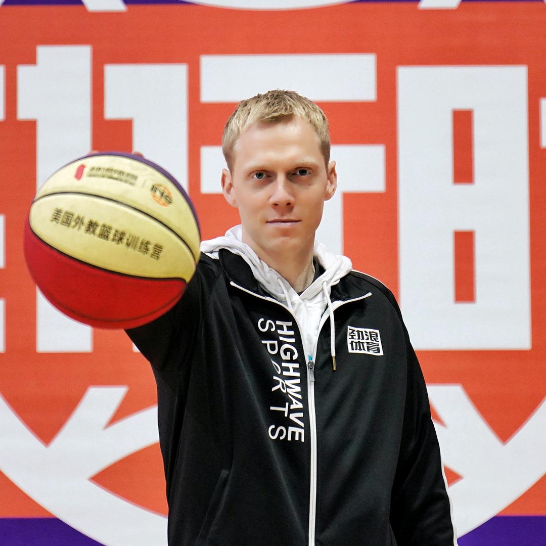 Coach 康康 🏀 🇺🇸