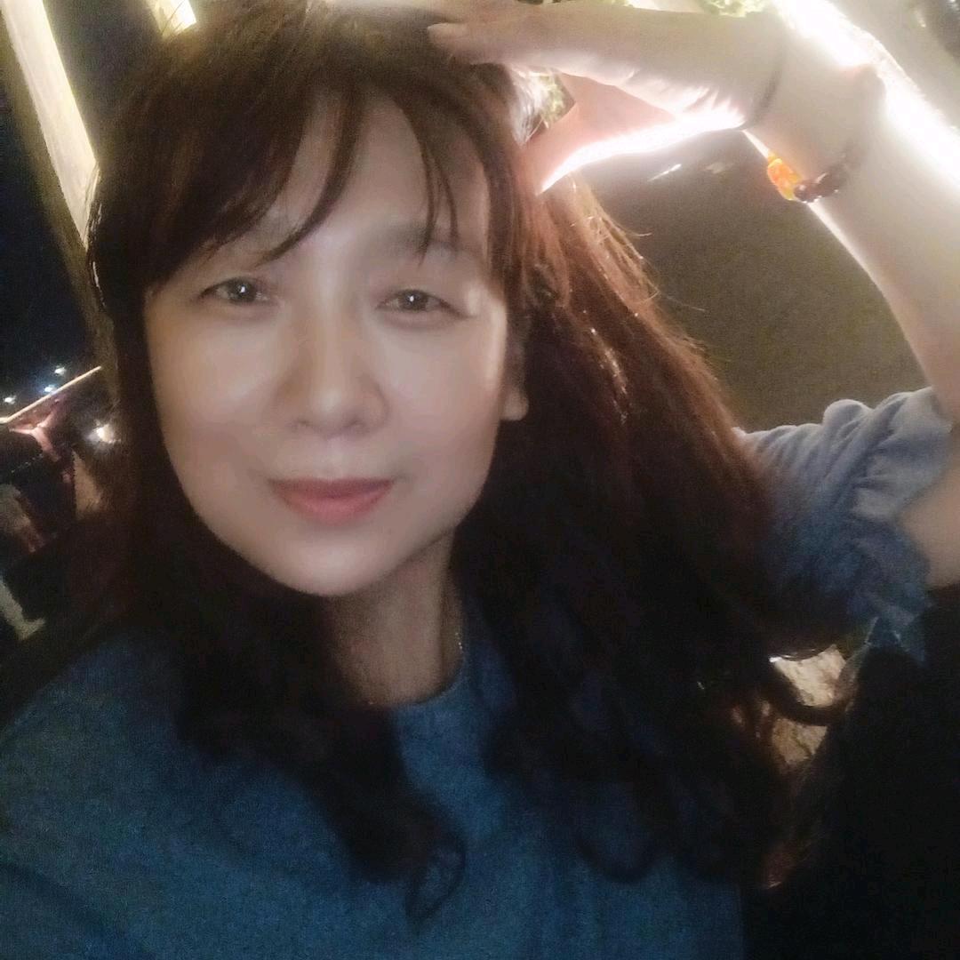 利姐❤️❤️《橱窗》