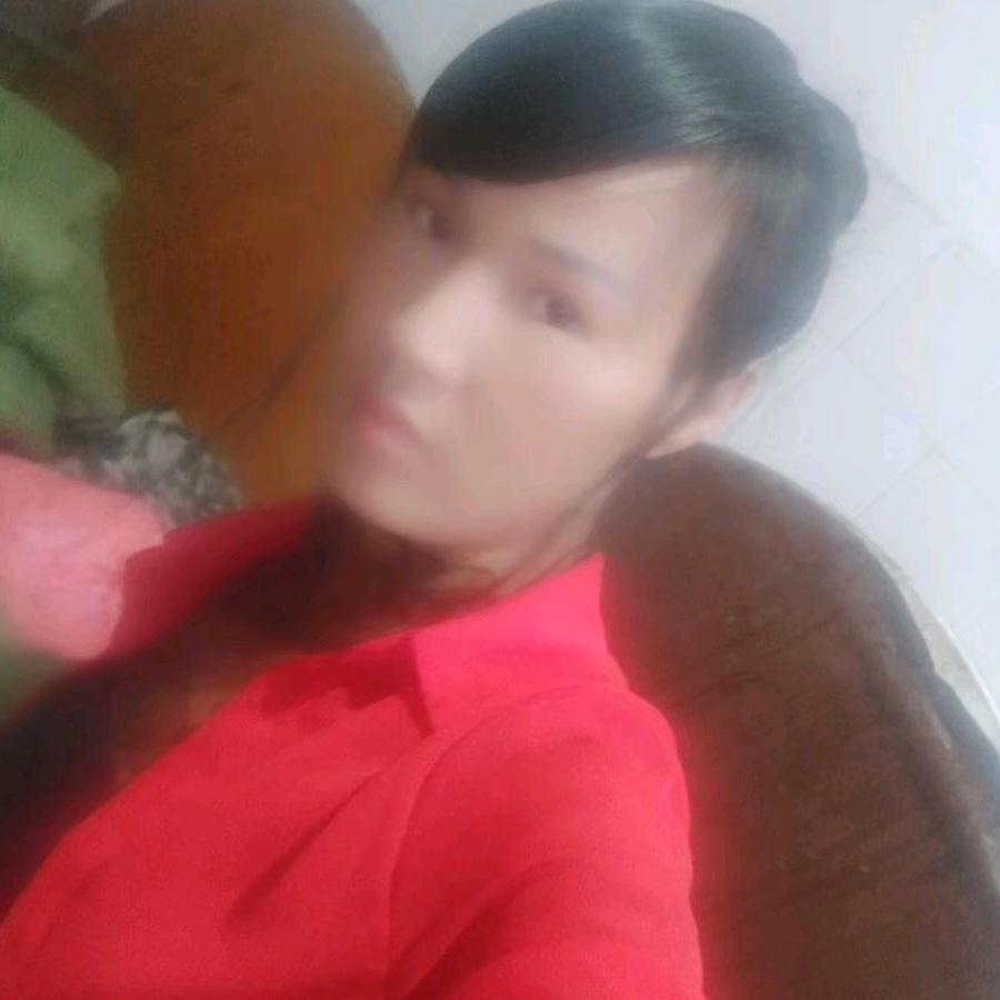 王梅，