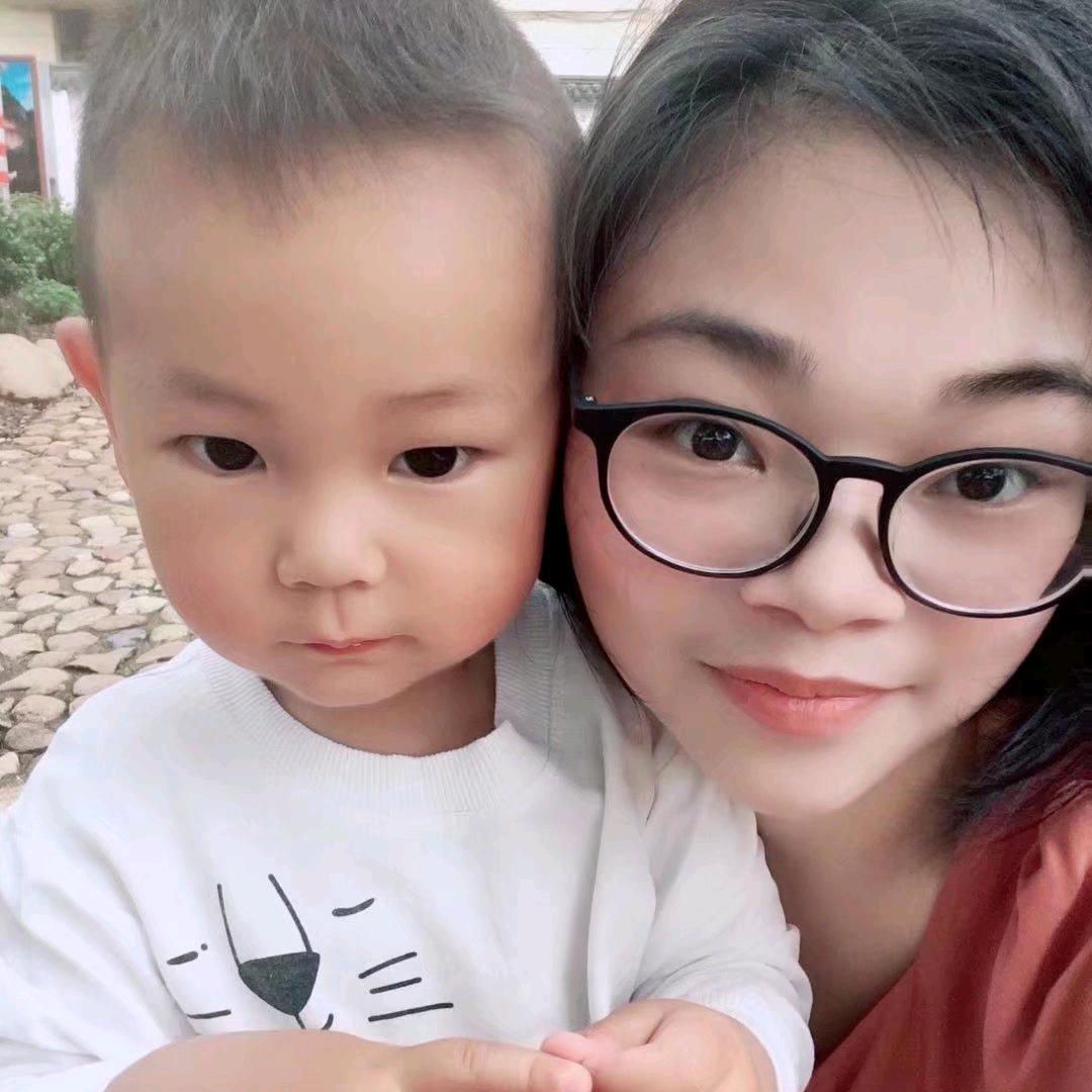 墨墨宝贝的妈咪