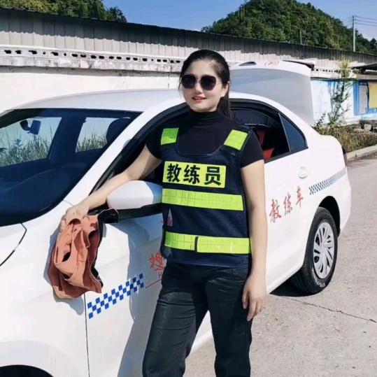 海洋驾校C1c2教练《胡钱慧》