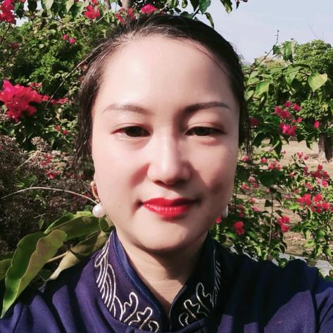 深圳市龙华区唯和奇服饰店