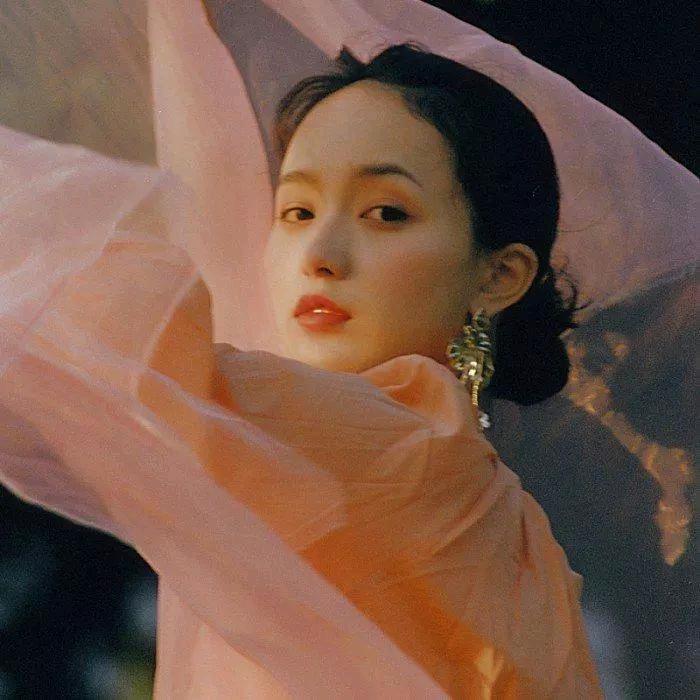 风雨过后是彩红