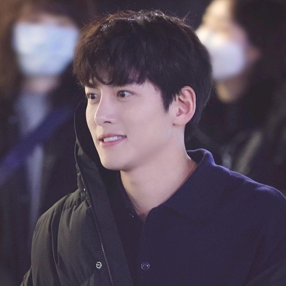 陈院长，爱学外语