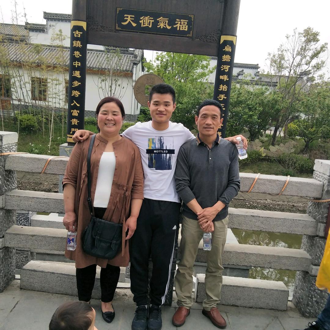 魏二梅