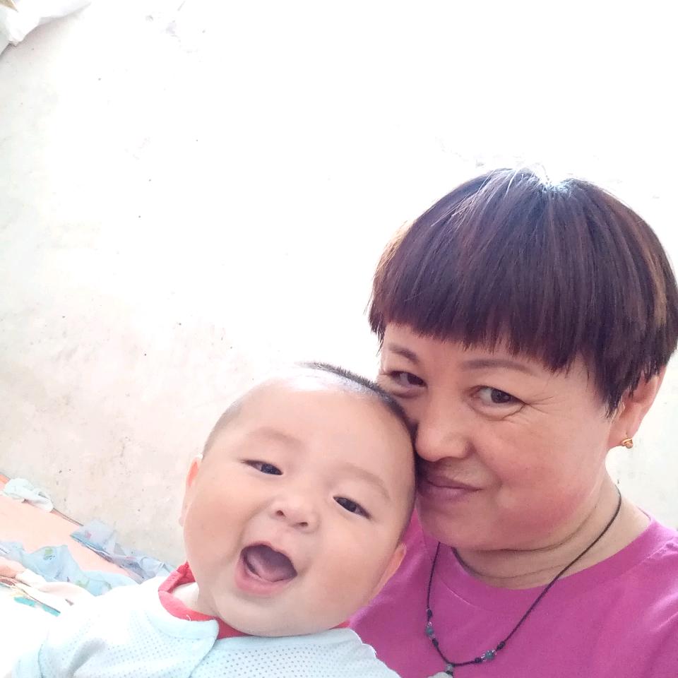 李奕楚奶奶