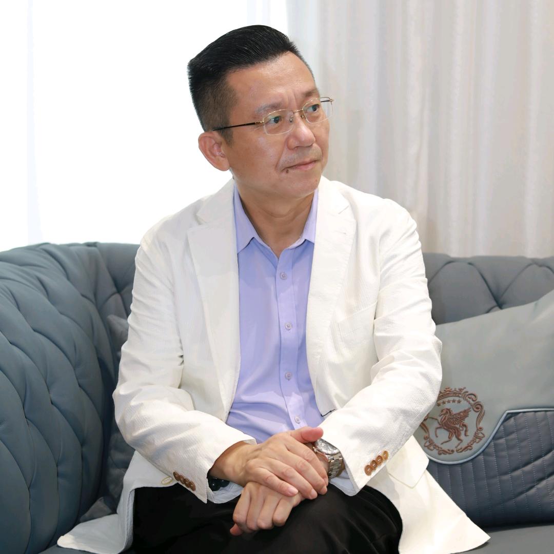 尴尬董事长头像