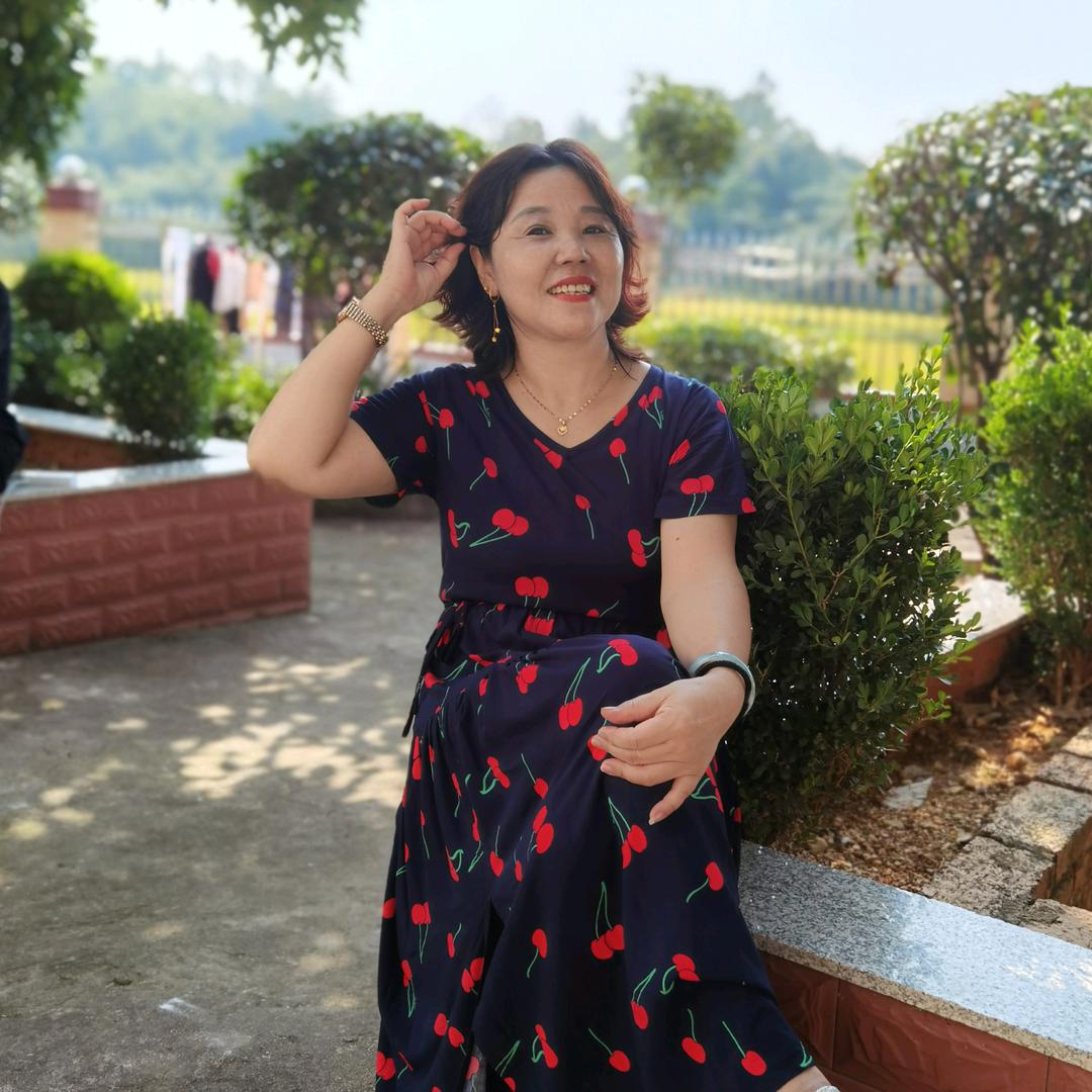 衡东县亚平窗帘制作店