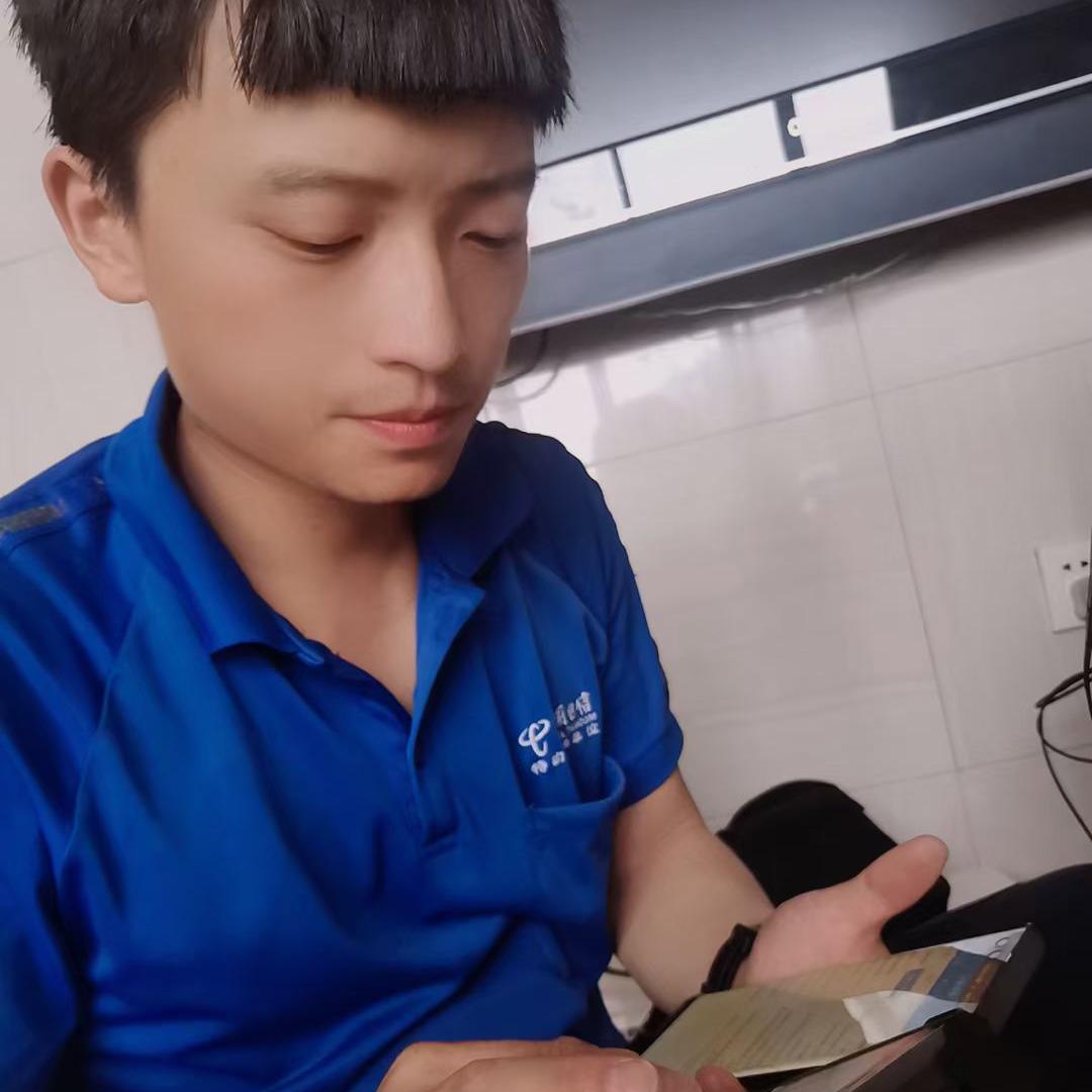 都叫我谢艾二