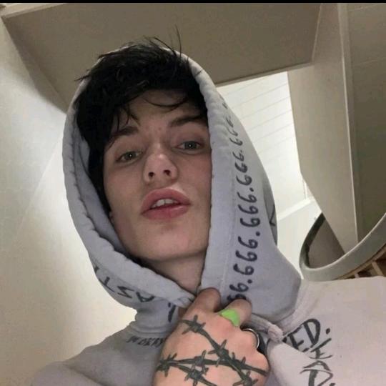 郭爷爷        　　　　   🪳