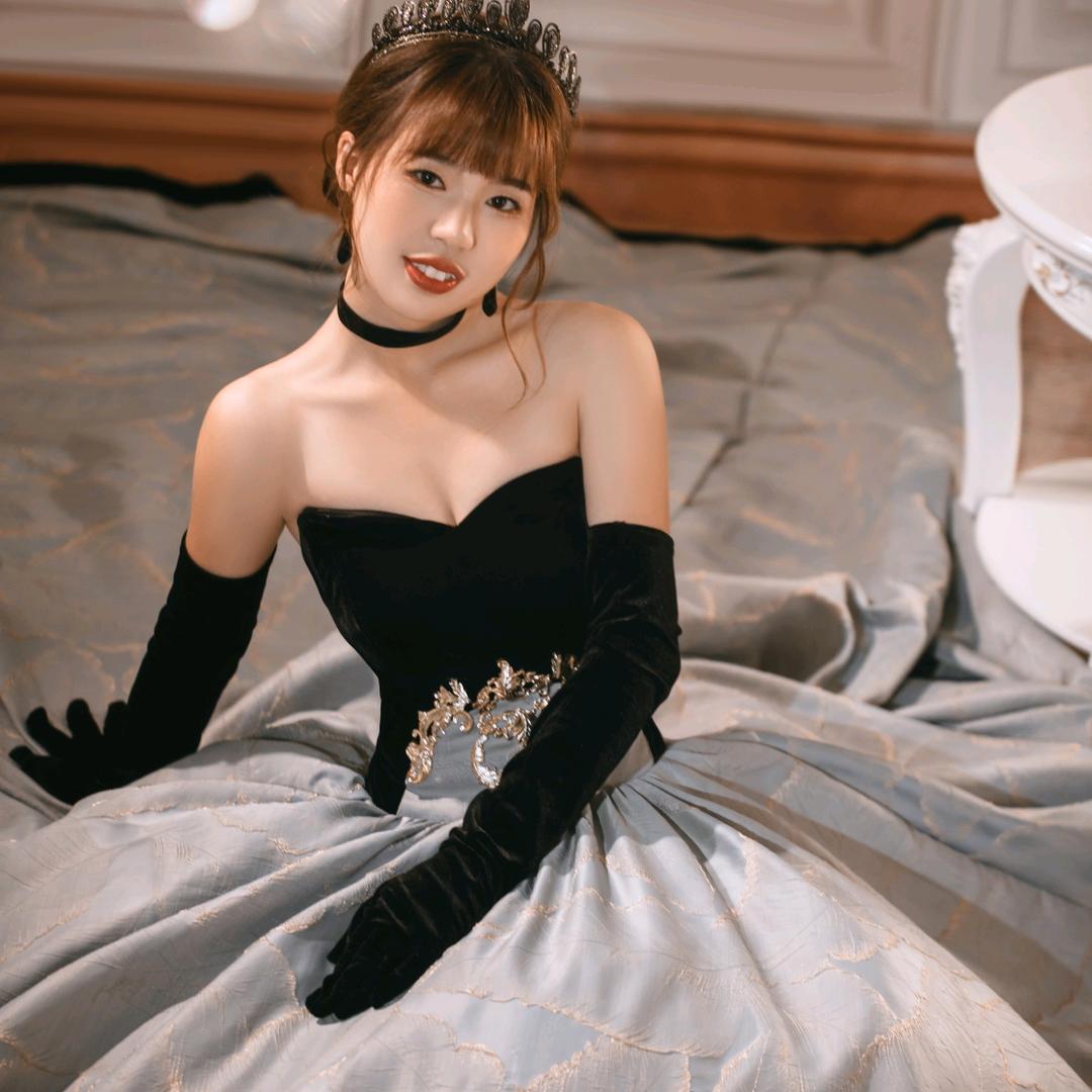 小董连衣裙定制