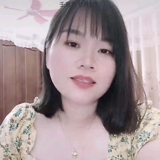 卖童装的小小符