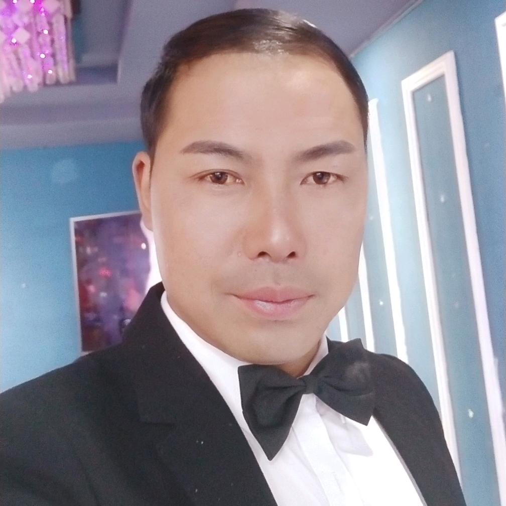 就这样静静的看着你