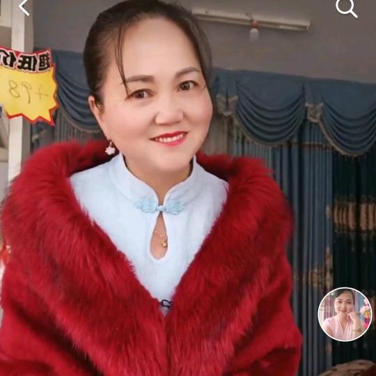 顾桃花窗帘。马宗岭。新公路，广场