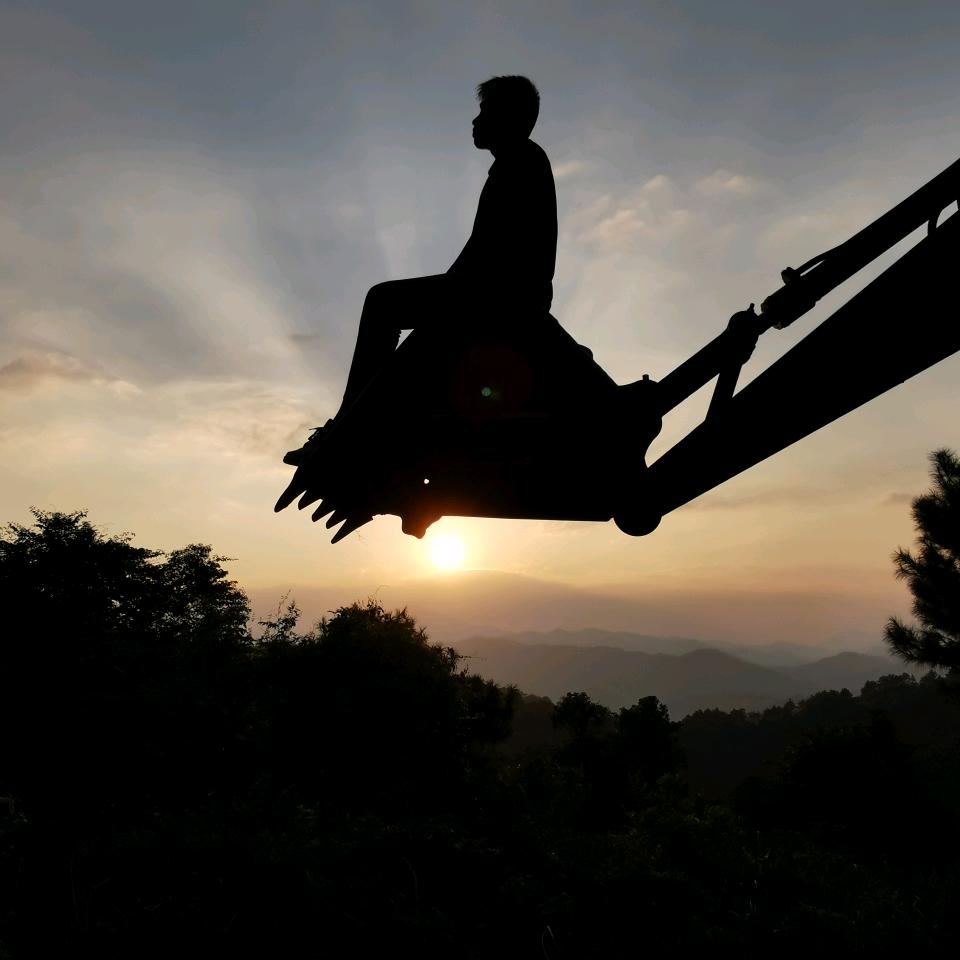 挖机界的胖于晏