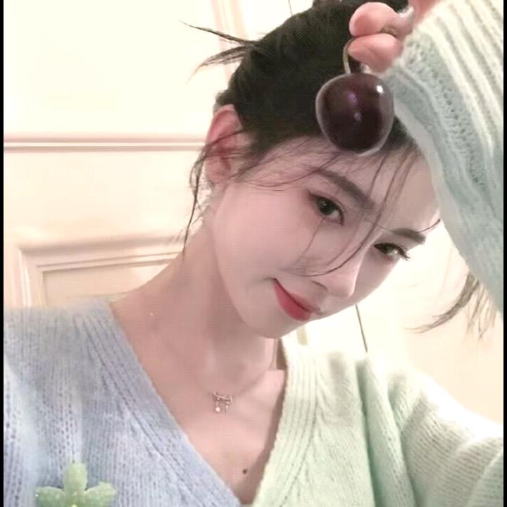 莹莹^