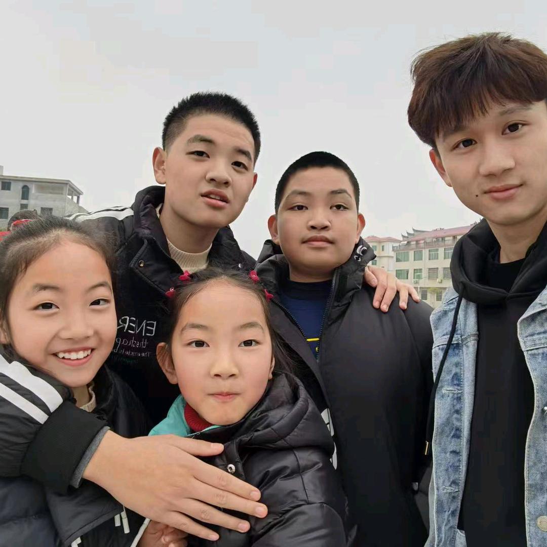 阿财且妞妞