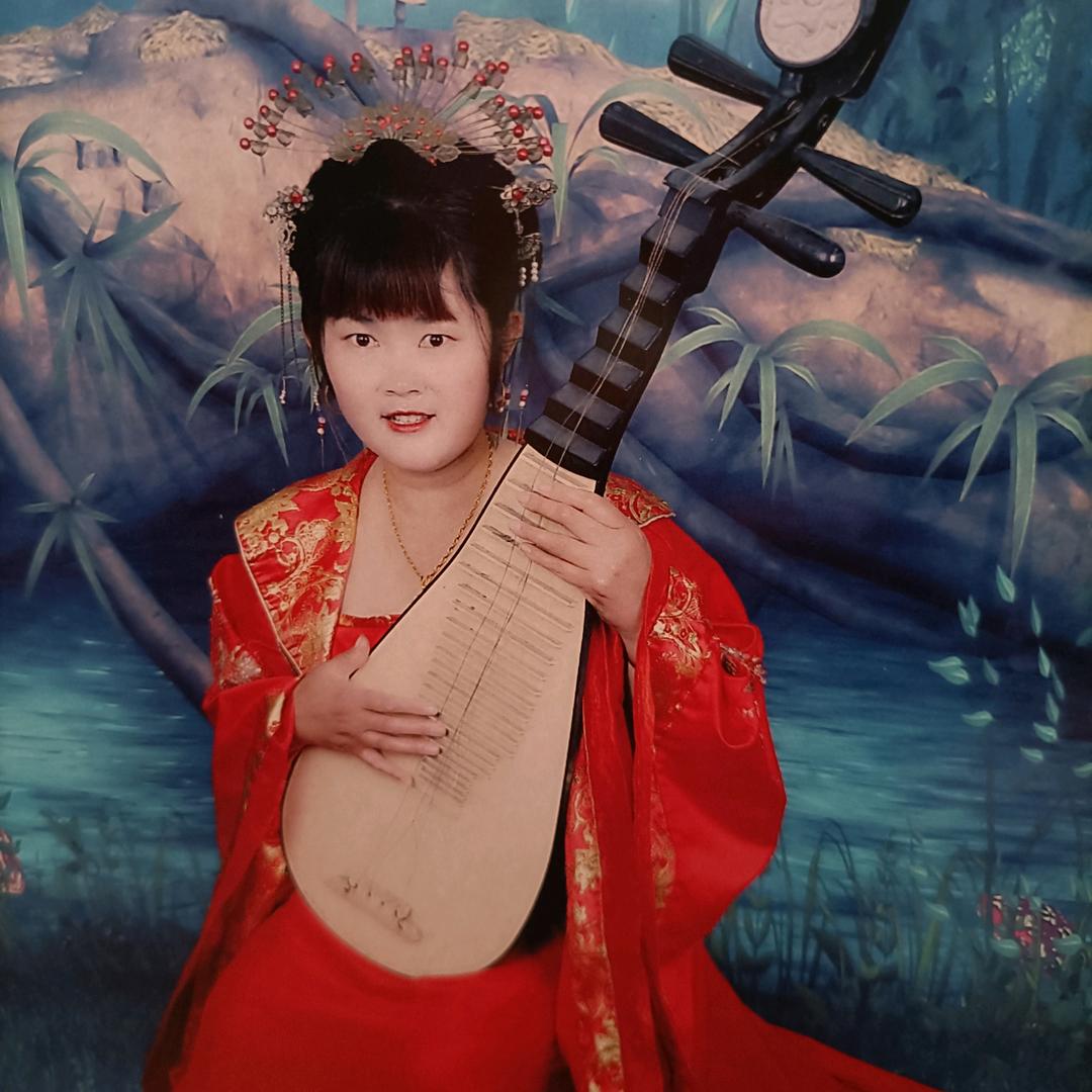 周玲