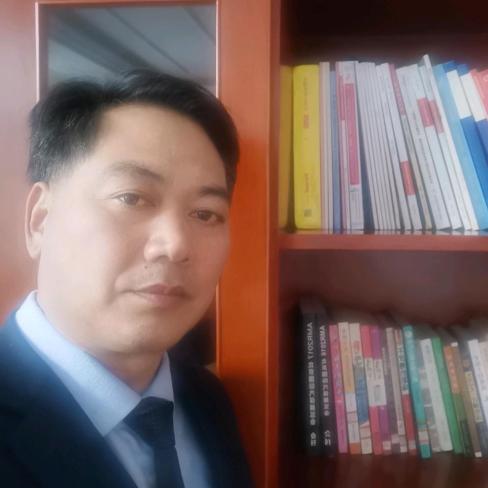老周讲摊头