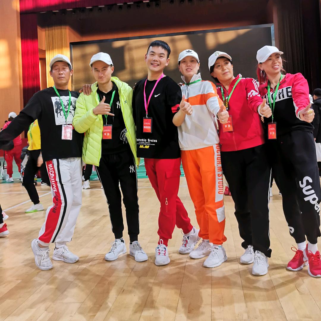 劲枫曳舞队领队：✨孙红✨