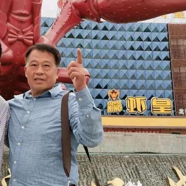 新疆纯矿源黄腐酸钾*黑晶*董伯一级通威