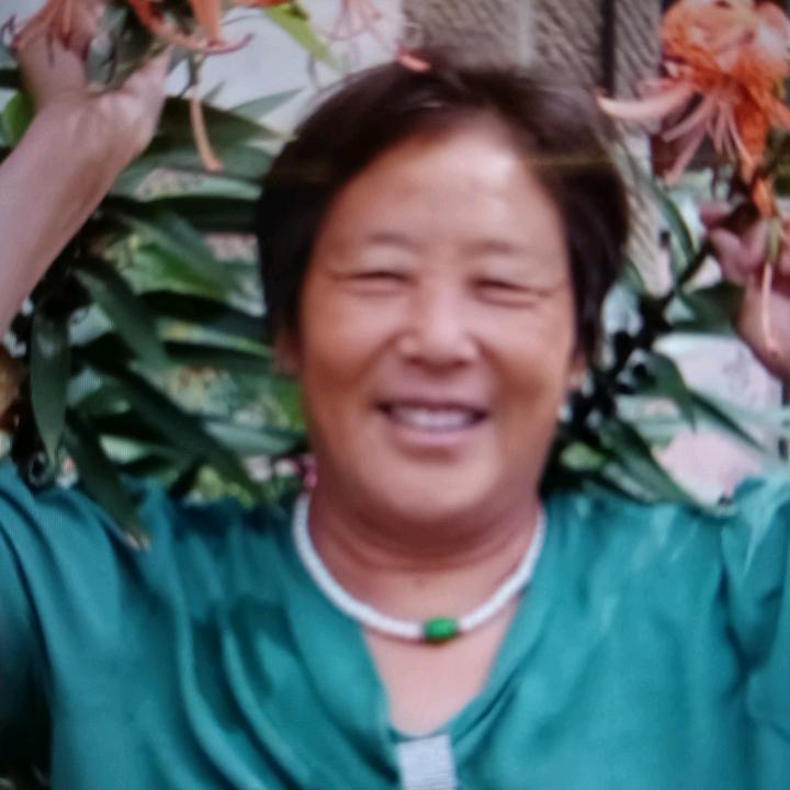 爱唱歌的徐以爱