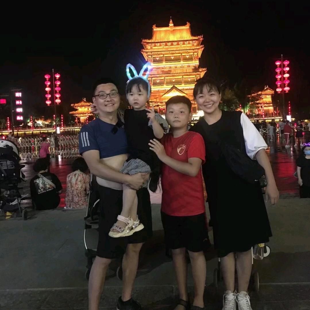 酒窝玲玲