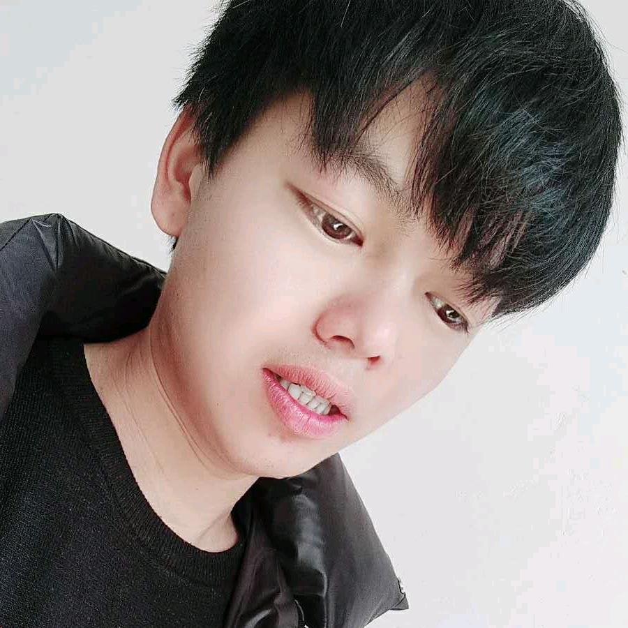 小卢✔