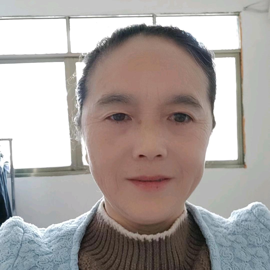 玉姐小号，大号早上9点20开播，