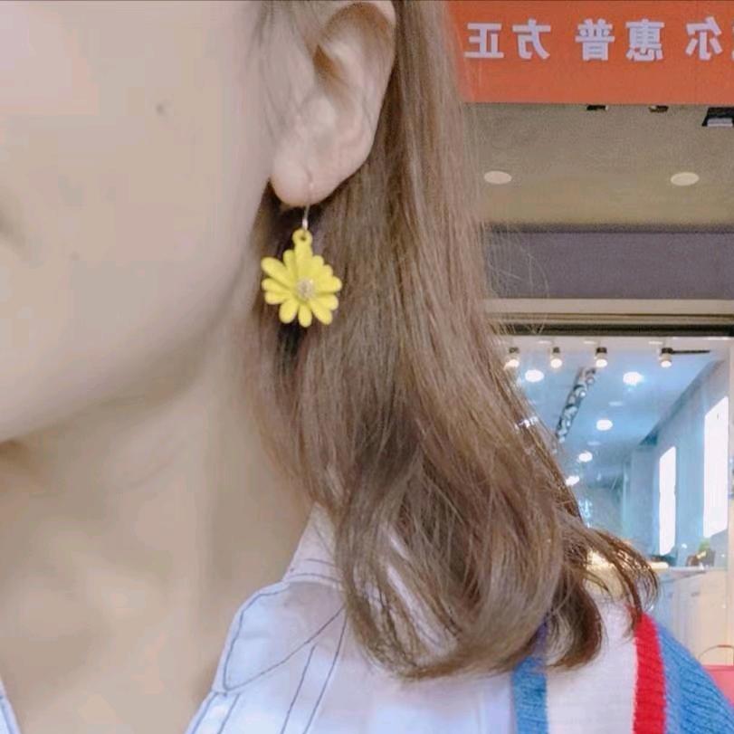 吉首市克拉美甲美瞳店（个体工商户）