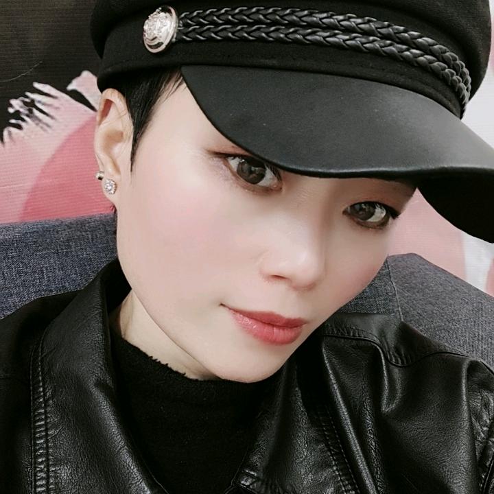 红姐衣品客鞋服