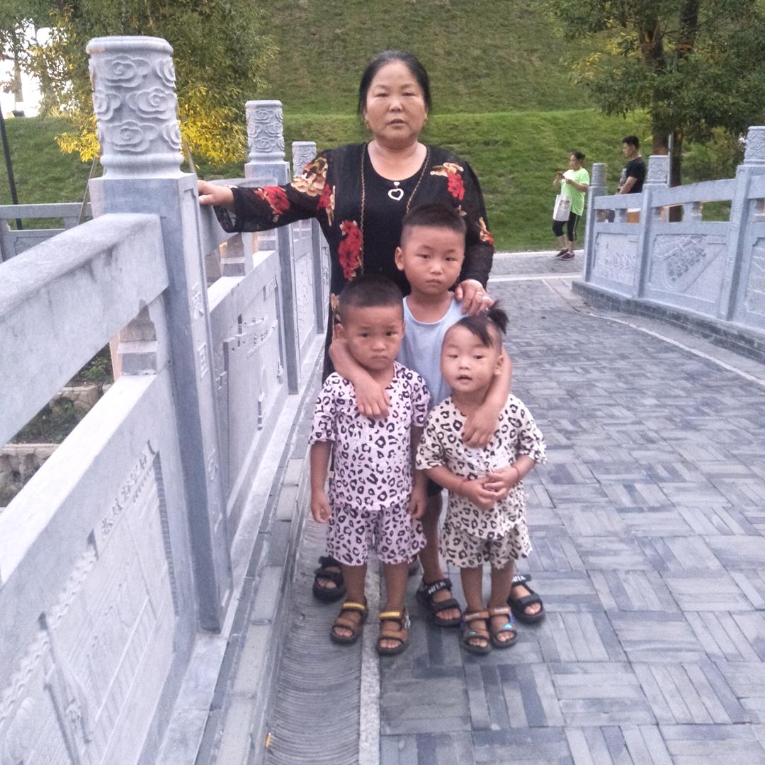 孔伟丽