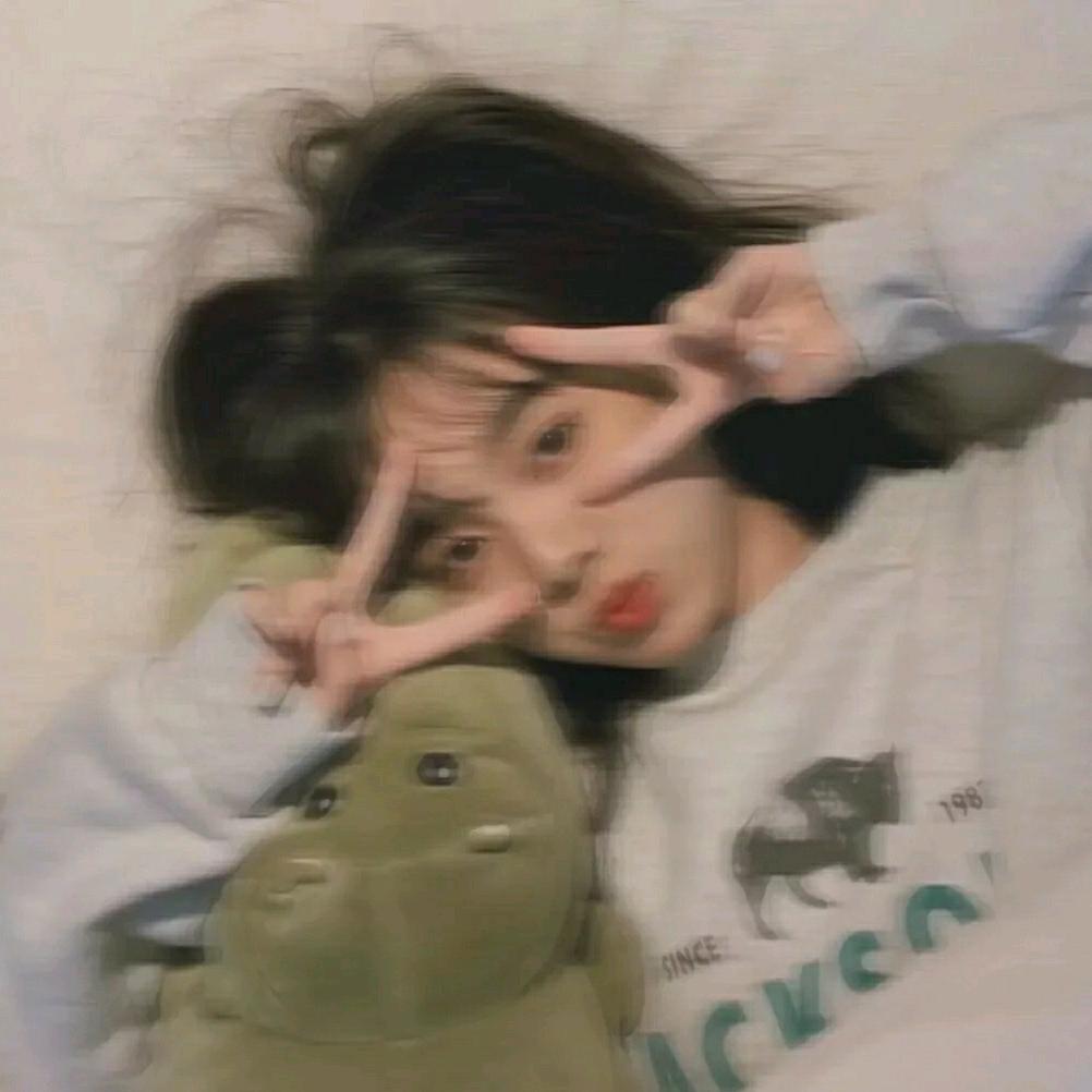 女明星里一片天谁见矛总不递烟.