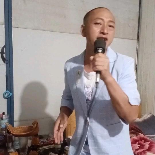 山歌老黄