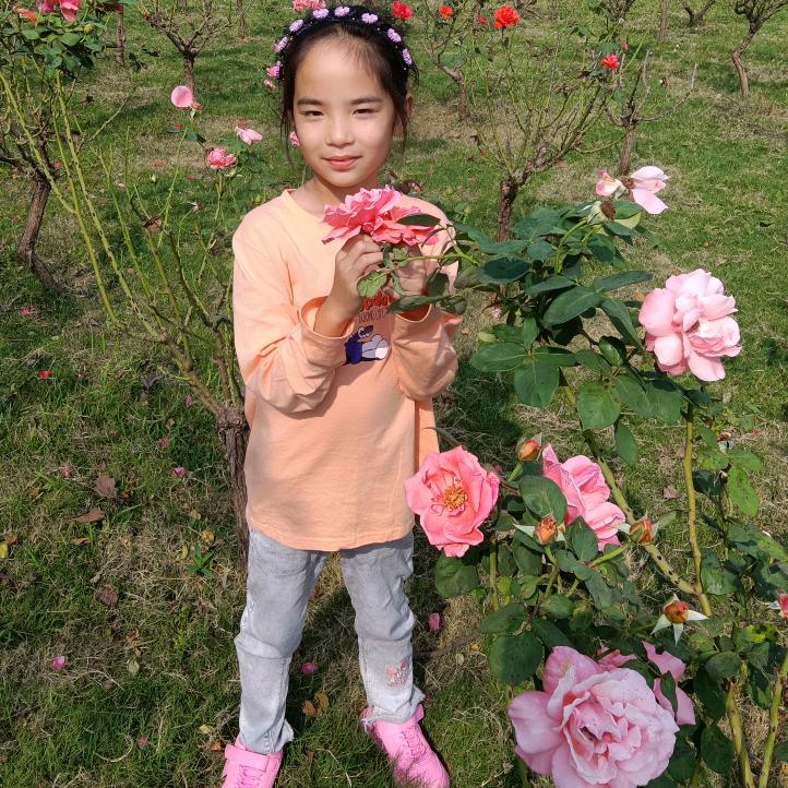 戚芷菡、戚顺腾妈妈