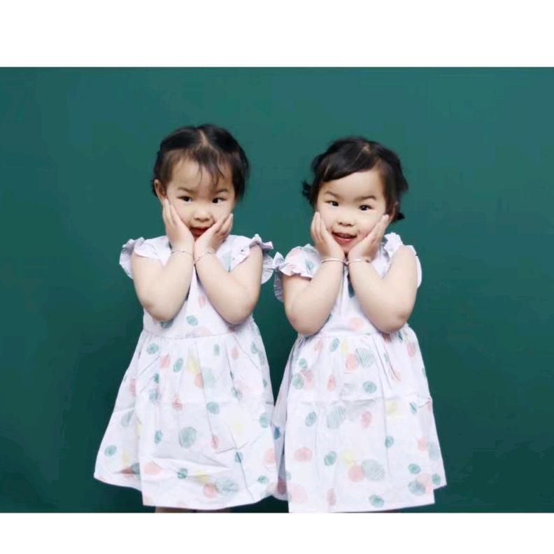 我家的两小宝