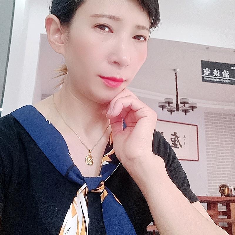 小苹苹