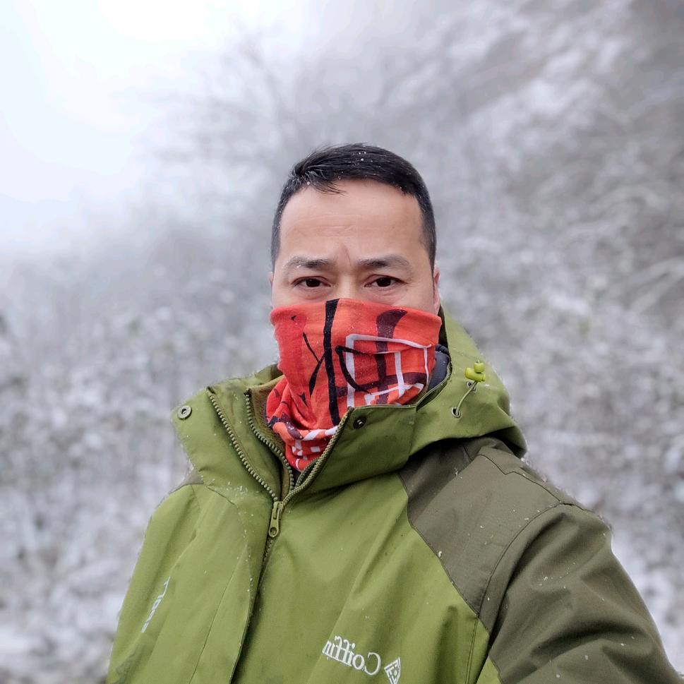 驾校机械师修车行