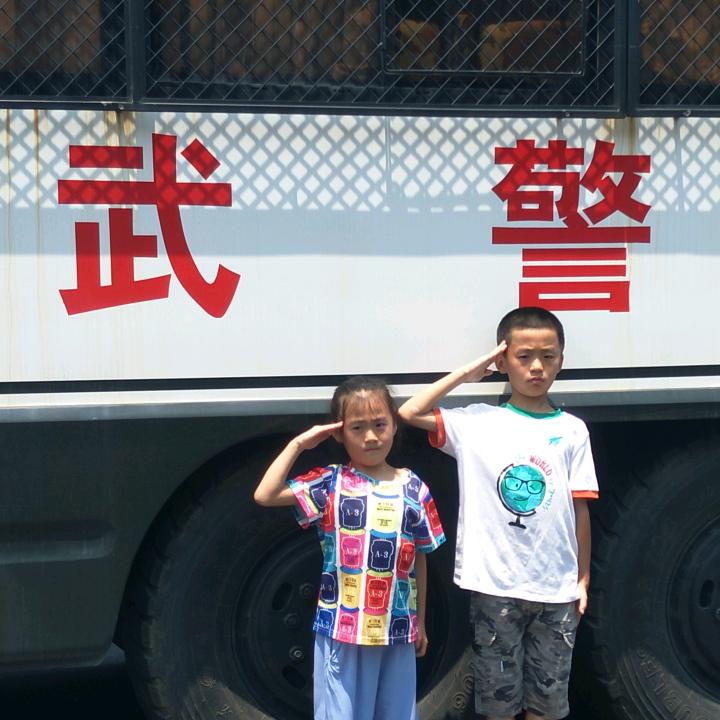 何聪