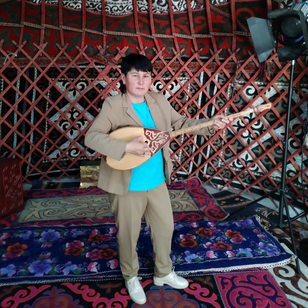 依巴古丽