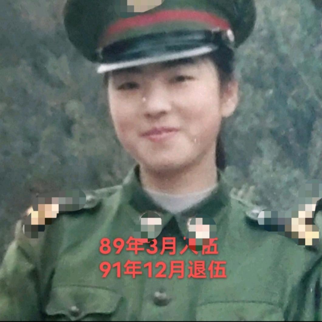 铿锵玫瑰🍎