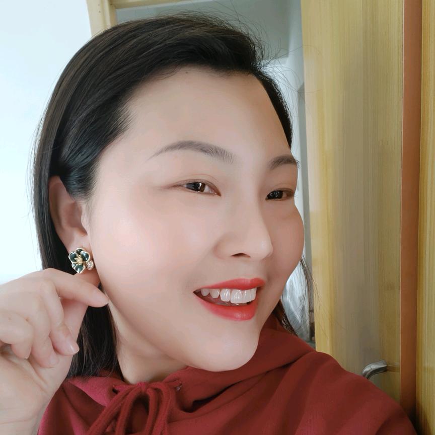 旅游班的邱毛儿