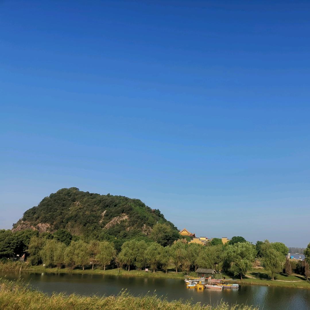 东梁山