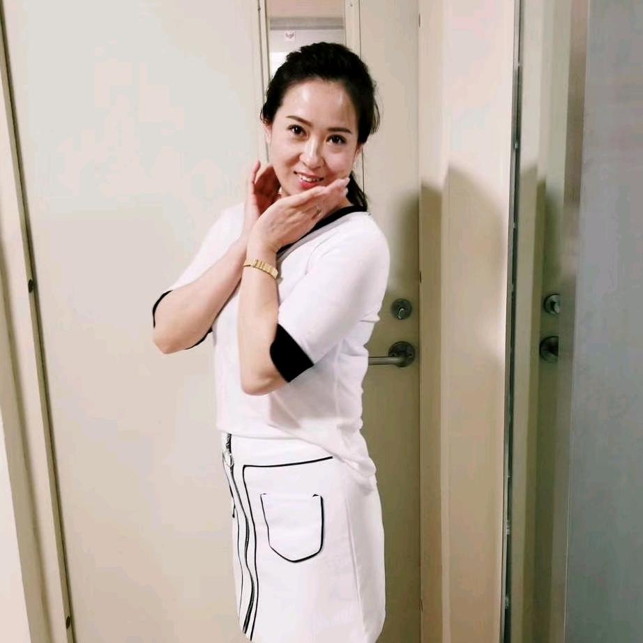 源诗蕊涵