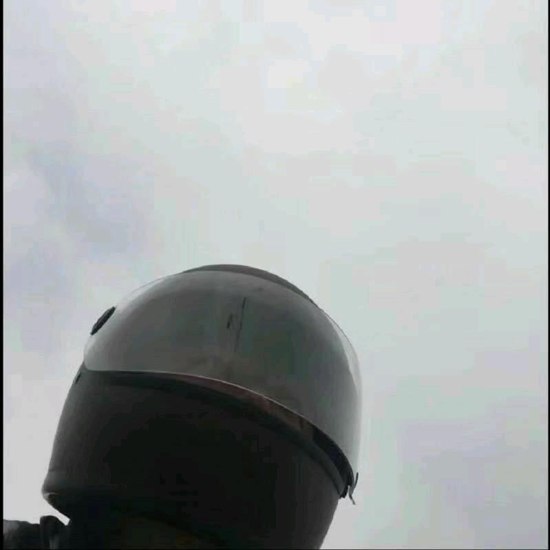 还年轻.不怕冷