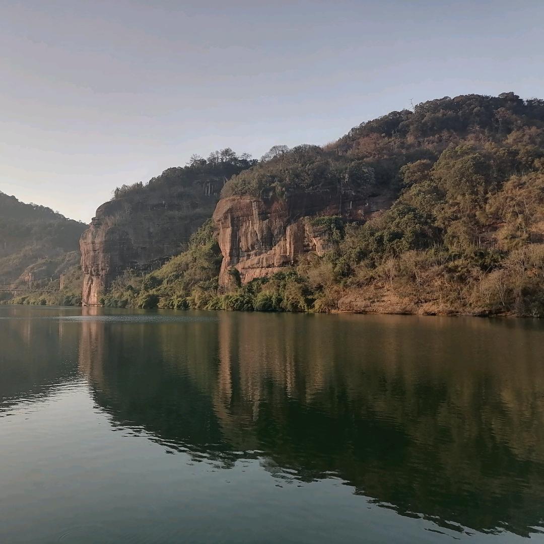 吴惠兴（桃源洞河边水云轩饭店）